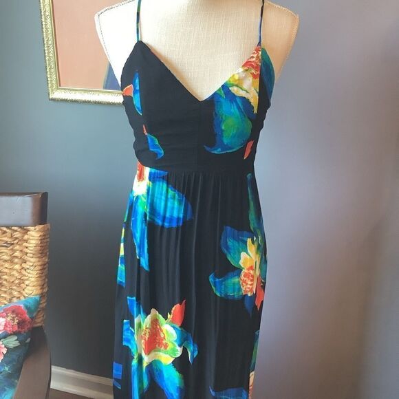 New Forever 21 Floral Maxi Dress 🌺 - Picture 2 of 11